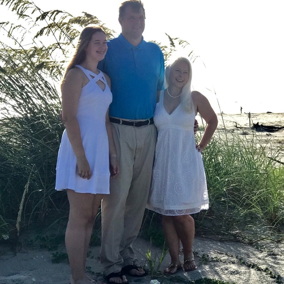 Lilly Pulitzer Amber dress in White Cartwheels - 6 - Picture 14 of 15